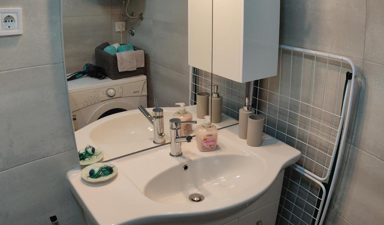 Fina M Studio Apartman 卡利 外观 照片