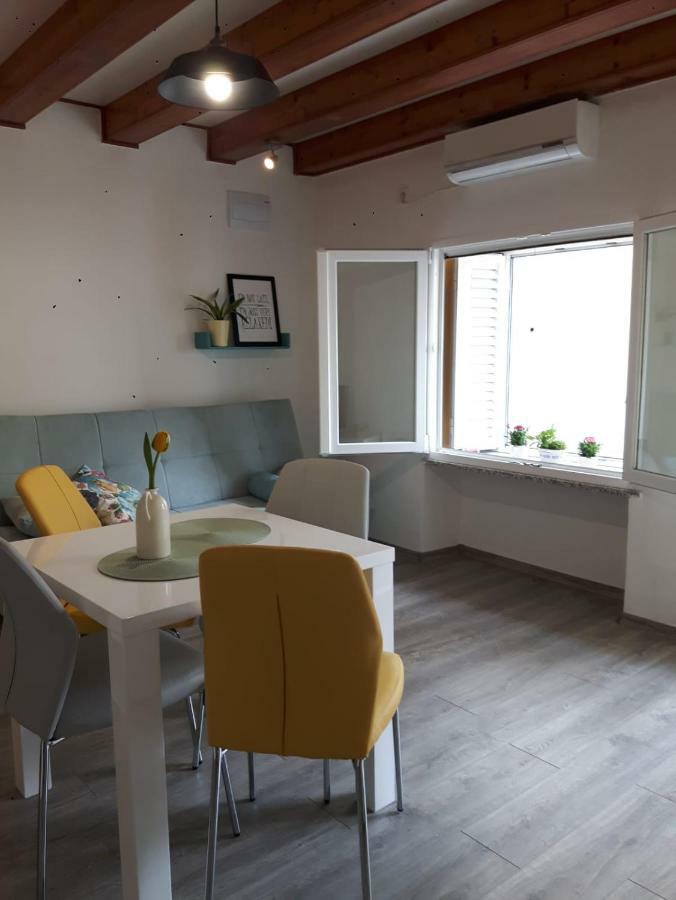 Fina M Studio Apartman 卡利 外观 照片